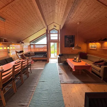 Cozy And Family-friendly Mountain Vossestrand
